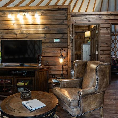 Staynantahala - Smoky Mountain Cabins And Luxury Yurts Aquone Buitenkant foto